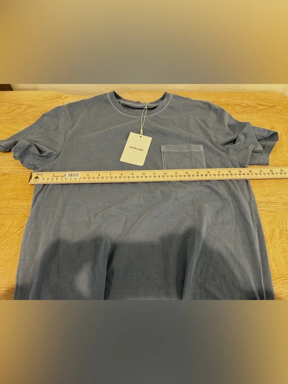 NWT Everlane Men The Essential Organic Cotton Dyed Crew Spring Lake, Size M, $40 - Picture 7 of 8